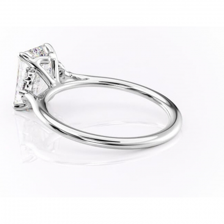 Inel de logodnă Rowena din aur Alb 14kt cu moissanite tăietură smarald – Montură cu trei pietre rafinată pentru profil înalt | Personalizează și configurează gratuit online [4]