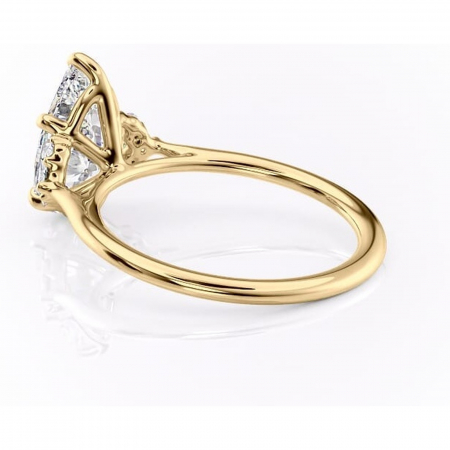 Inel de logodnă Rowena din aur Galben 14kt cu moissanite tăietură pară – Montură cu trei pietre rafinată pentru profil înalt | Personalizează și configurează gratuit online [4]