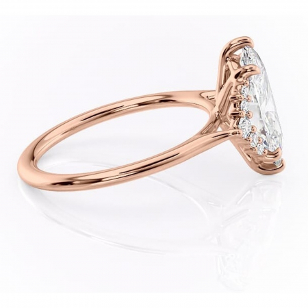 Inel de logodnă Rowena din aur Rose 14kt cu moissanite tăietură marquise – Montură cu trei pietre rafinată pentru profil înalt | Personalizează și configurează gratuit online [1]