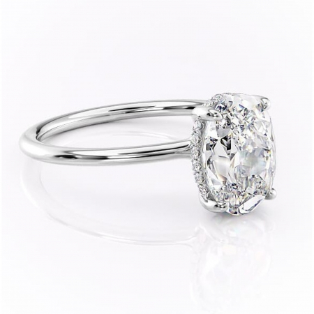 Ovală - Inel de logodnă Ruby din aur Alb 14kt cu moissanite tăietură ovală – Solitar rafinată pentru profil înalt | Personalizează și configurează gratuit online