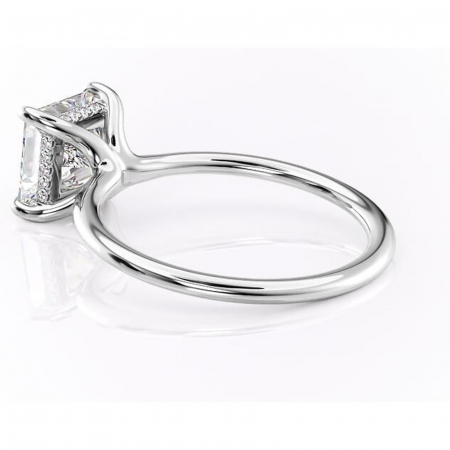 Inel de logodnă Ruby din aur Alb 14kt cu moissanite tăietură princess – Solitar rafinată pentru profil înalt | Personalizează și configurează gratuit online [4]