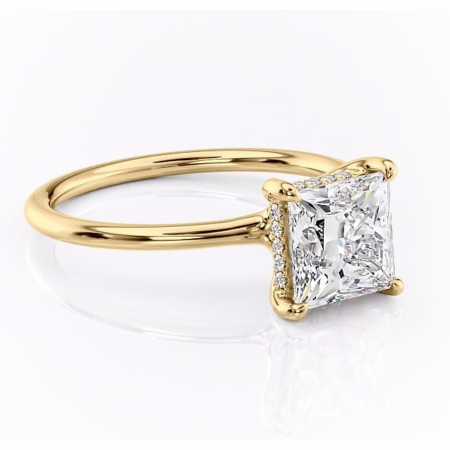 14K - Inel de logodnă Ruby din aur Galben 14kt cu moissanite tăietură princess – Solitar rafinată pentru profil înalt | Personalizează și configurează gratuit online