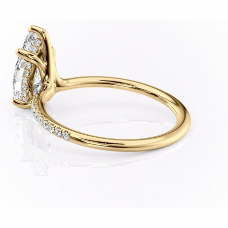 Inel de logodnă Sapphire din aur Galben 18kt cu moissanite tăietură pară – Montură pavé rafinată pentru profil înalt | Personalizează și configurează gratuit online [4]