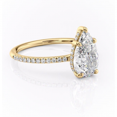 18K - Inel de logodnă Sapphire din aur Galben 18kt cu moissanite tăietură pară – Montură pavé rafinată pentru profil înalt | Personalizează și configurează gratuit online