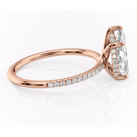 Inel de logodnă Sapphire din aur Rose 14kt cu moissanite tăietură pară – Montură pavé rafinată pentru profil înalt | Personalizează și configurează gratuit online [1]