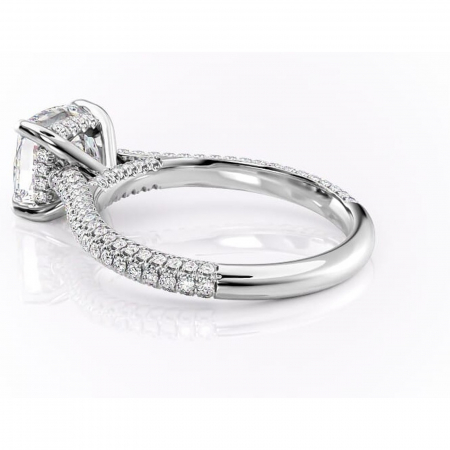 Inel de logodnă Seraphina din aur Alb 14kt cu moissanite tăietură pernă – Montură pavé rafinată pentru profil înalt | Personalizează și configurează gratuit online [4]