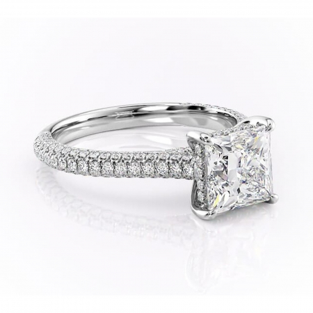 Princess - Inel de logodnă Seraphina din aur Alb 14kt cu moissanite tăietură princess – Montură pavé rafinată pentru profil înalt | Personalizează și configurează gratuit online