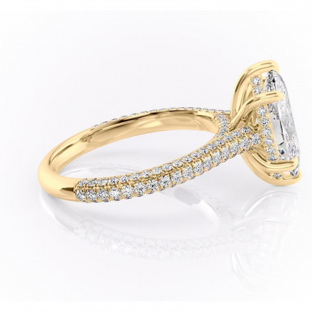 Inel de logodnă Seraphina din aur Galben 18kt cu moissanite tăietură marquise – Montură pavé rafinată pentru profil înalt | Personalizează și configurează gratuit online [1]