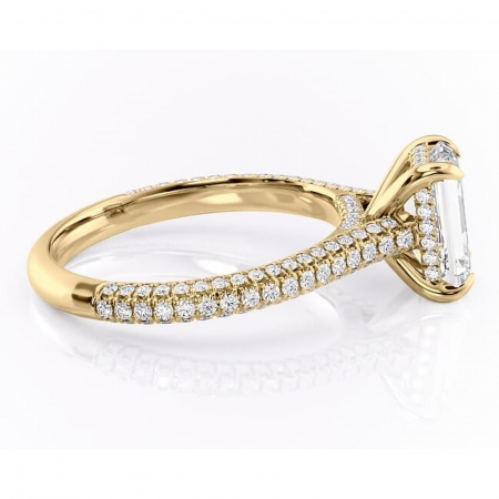 Inel de logodnă Seraphina din aur Galben 14kt cu moissanite tăietură smarald – Montură pavé rafinată pentru profil înalt | Personalizează și configurează gratuit online [1]