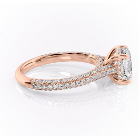 Inel de logodnă Seraphina din aur Rose 14kt cu moissanite tăietură asscher – Montură pavé rafinată pentru profil înalt | Personalizează și configurează gratuit online [1]