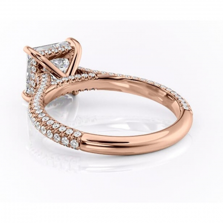 Inel de logodnă Seraphina din aur Rose 18kt cu moissanite tăietură princess – Montură pavé rafinată pentru profil înalt | Personalizează și configurează gratuit online [3]