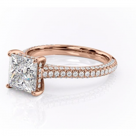 Inel de logodnă Seraphina din aur Rose 18kt cu moissanite tăietură princess – Montură pavé rafinată pentru profil înalt | Personalizează și configurează gratuit online [6]