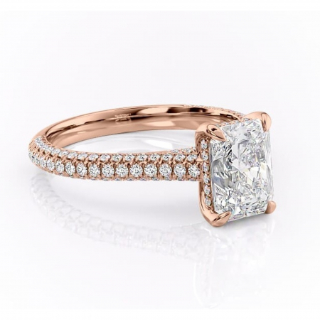 Radiantă - Inel de logodnă Seraphina din aur Rose 18kt cu moissanite tăietură radiantă – Montură pavé rafinată pentru profil înalt | Personalizează și configurează gratuit online