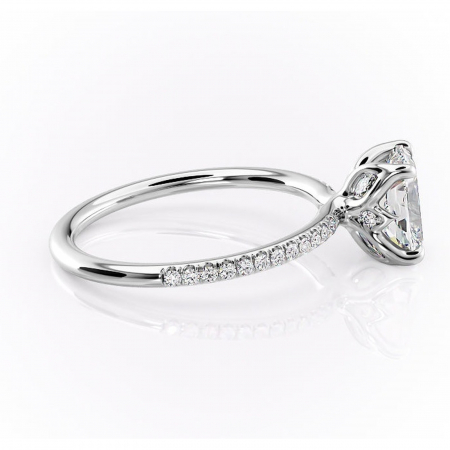 Inel de logodnă Seren din aur Alb 14kt cu moissanite tăietură pernă – Montură pavé rafinată pentru profil înalt | Personalizează și configurează gratuit online [1]