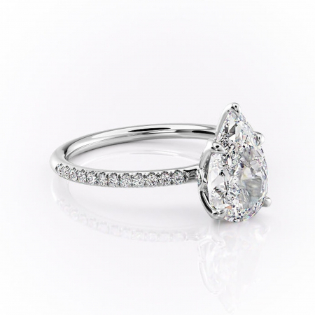 Pară - Inel de logodnă Seren din aur Alb 14kt cu moissanite tăietură pară – Montură pavé rafinată pentru profil înalt | Personalizează și configurează gratuit online