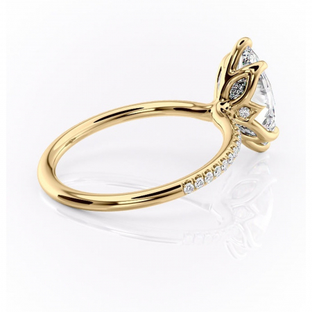 Inel de logodnă Seren din aur Galben 14kt cu moissanite tăietură marquise – Montură pavé rafinată pentru profil înalt | Personalizează și configurează gratuit online [2]