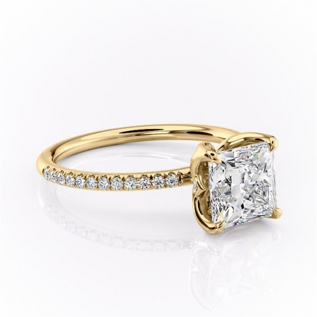 Aur galben - Inel de logodnă Seren din aur Galben 18kt cu moissanite tăietură princess – Montură pavé rafinată pentru profil înalt | Personalizează și configurează gratuit online
