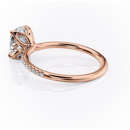 Inel de logodnă Seren din aur Rose 14kt cu moissanite tăietură pernă – Montură pavé rafinată pentru profil înalt | Personalizează și configurează gratuit online [4]