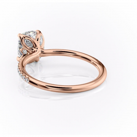 Inel de logodnă Seren din aur Rose 14kt cu moissanite tăietură pernă – Montură pavé rafinată pentru profil înalt | Personalizează și configurează gratuit online [3]