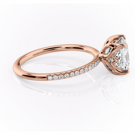 Inel de logodnă Seren din aur Rose 18kt cu moissanite tăietură princess – Montură pavé rafinată pentru profil înalt | Personalizează și configurează gratuit online [1]