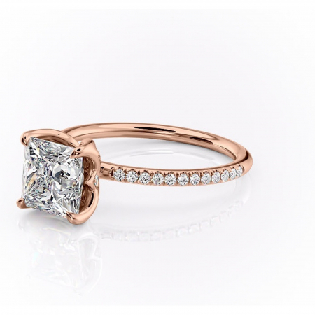 Inel de logodnă Seren din aur Rose 18kt cu moissanite tăietură princess – Montură pavé rafinată pentru profil înalt | Personalizează și configurează gratuit online [6]