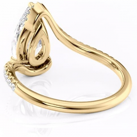 Inel de logodnă Sienna din aur Galben 18kt cu moissanite tăietură pară – Montură pavé rafinată pentru profil mediu | Personalizează și configurează gratuit online [3]