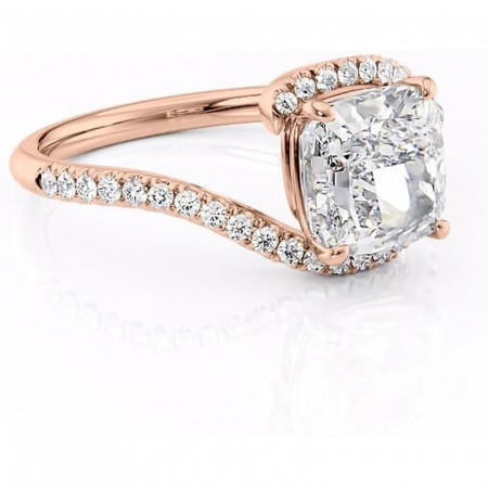18K - Inel de logodnă Sienna din aur Rose 18kt cu moissanite tăietură pernă – Montură pavé rafinată pentru profil mediu | Personalizează și configurează gratuit online