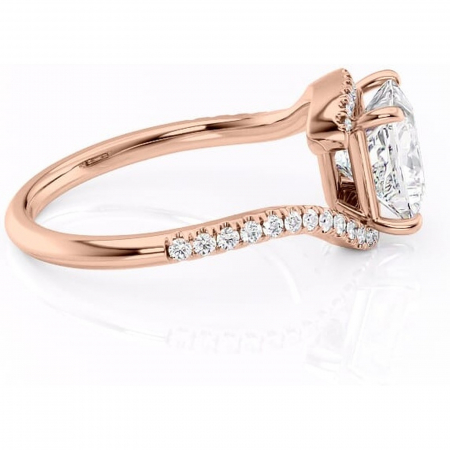 Inel de logodnă Sienna din aur Rose 18kt cu moissanite tăietură princess – Montură pavé rafinată pentru profil mediu | Personalizează și configurează gratuit online [1]