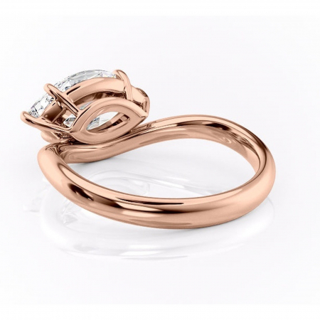 Inel de logodnă Silvara din aur Rose 14kt cu moissanite tăietură marquise – Solitar rafinată pentru profil jos | Personalizează și configurează gratuit online [3]