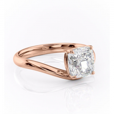 Aur roz - Inel de logodnă Silvara din aur Rose 18kt cu moissanite tăietură pernă – Solitar rafinată pentru profil jos | Personalizează și configurează gratuit online