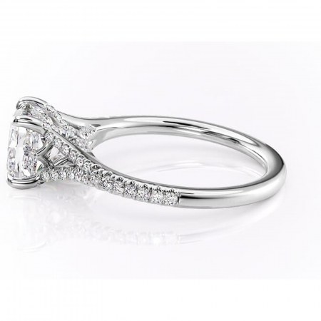 Inel de logodnă Skye din aur Alb 14kt cu moissanite tăietură pernă – Montură pavé rafinată pentru profil înalt | Personalizează și configurează gratuit online [5]