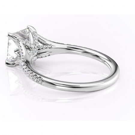 Inel de logodnă Skye din aur Alb 14kt cu moissanite tăietură princess – Montură pavé rafinată pentru profil înalt | Personalizează și configurează gratuit online [4]