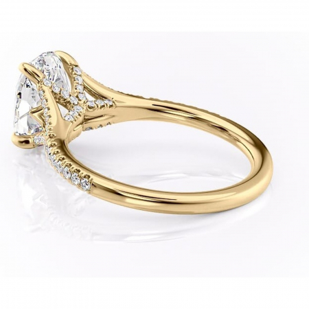 Inel de logodnă Skye din aur Galben 14kt cu moissanite tăietură ovală – Montură pavé rafinată pentru profil înalt | Personalizează și configurează gratuit online [4]