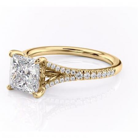 Inel de logodnă Skye din aur Galben 14kt cu moissanite tăietură princess – Montură pavé rafinată pentru profil înalt | Personalizează și configurează gratuit online [6]