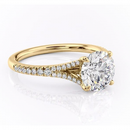 Aur galben - Inel de logodnă Skye din aur Galben 14kt cu moissanite tăietură rotundă – Montură pavé rafinată pentru profil înalt | Personalizează și configurează gratuit online