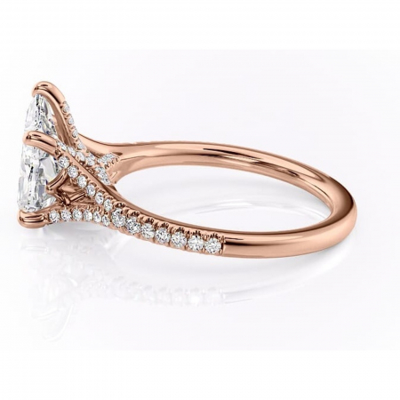 Inel de logodnă Skye din aur Rose 18kt cu moissanite tăietură pară – Montură pavé rafinată pentru profil înalt | Personalizează și configurează gratuit online [5]