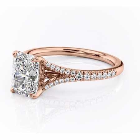 Inel de logodnă Skye din aur Rose 14kt cu moissanite tăietură radiantă – Montură pavé rafinată pentru profil înalt | Personalizează și configurează gratuit online [6]