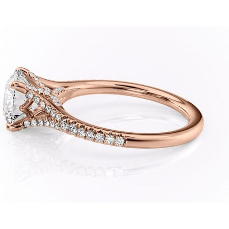 Inel de logodnă Skye din aur Rose 14kt cu moissanite tăietură rotundă – Montură pavé rafinată pentru profil înalt | Personalizează și configurează gratuit online [5]