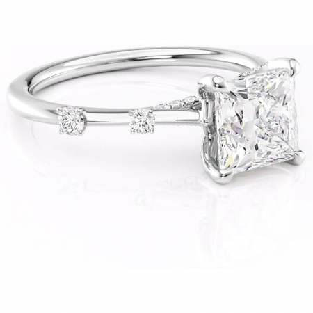 Princess - Inel de logodnă Talia din aur Alb 14kt cu moissanite tăietură princess – Pietre laterale rafinată pentru profil înalt | Personalizează și configurează gratuit online