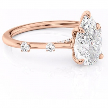 18K - Inel de logodnă Talia din aur Rose 18kt cu moissanite tăietură pară – Pietre laterale rafinată pentru profil înalt | Personalizează și configurează gratuit online