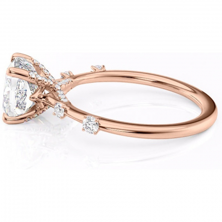 Inel de logodnă Talia din aur Rose 14kt cu moissanite tăietură pernă – Pietre laterale rafinată pentru profil înalt | Personalizează și configurează gratuit online [5]