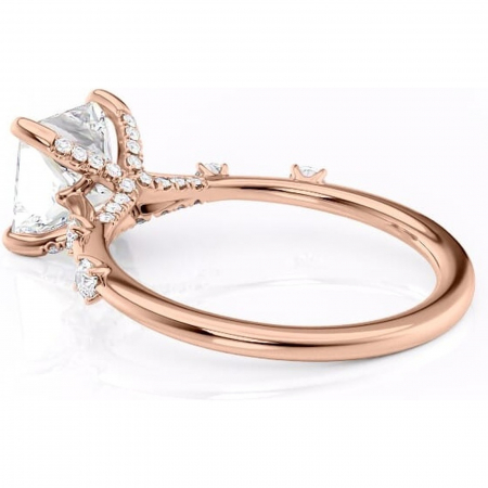 Inel de logodnă Talia din aur Rose 18kt cu moissanite tăietură princess – Pietre laterale rafinată pentru profil înalt | Personalizează și configurează gratuit online [4]