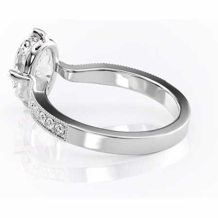 Inel de logodnă Thalia din aur Alb 14kt cu moissanite tăietură ovală – Montură pavé rafinată pentru profil mediu | Personalizează și configurează gratuit online [4]