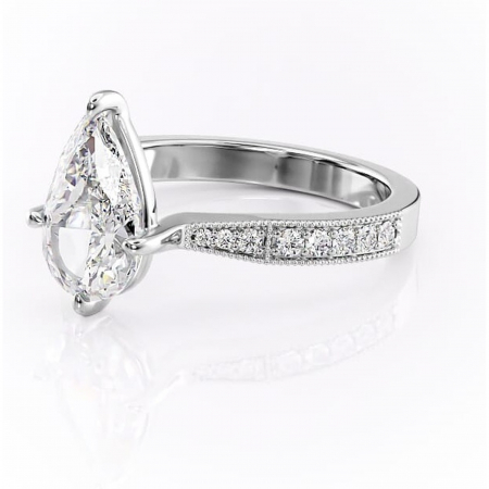 Inel de logodnă Thalia din aur Alb 14kt cu moissanite tăietură pară – Montură pavé rafinată pentru profil mediu | Personalizează și configurează gratuit online [6]