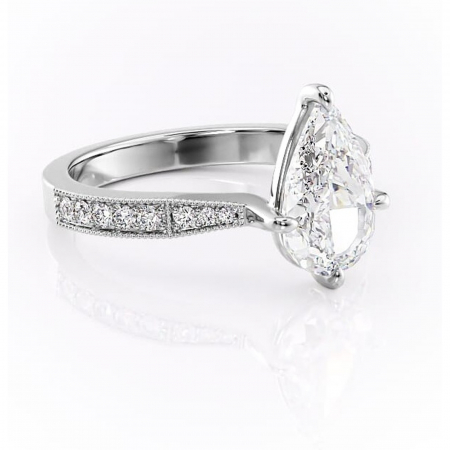 Aur alb - Inel de logodnă Thalia din aur Alb 18kt cu moissanite tăietură pară – Montură pavé rafinată pentru profil mediu | Personalizează și configurează gratuit online