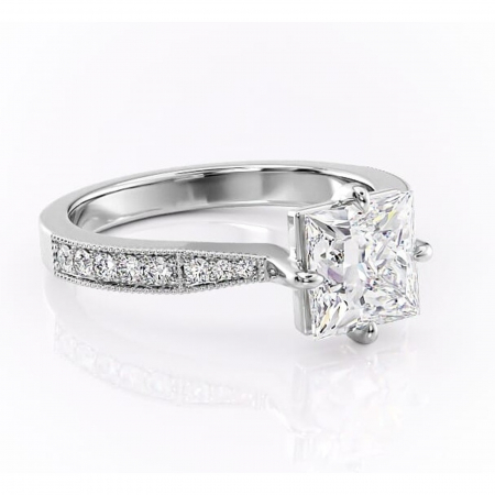 14K - Inel de logodnă Thalia din aur Alb 14kt cu moissanite tăietură princess – Montură pavé rafinată pentru profil mediu | Personalizează și configurează gratuit online