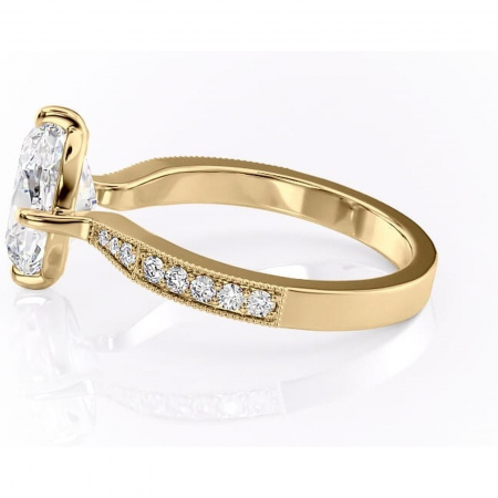 Inel de logodnă Thalia din aur Galben 18kt cu moissanite tăietură ovală – Montură pavé rafinată pentru profil mediu | Personalizează și configurează gratuit online [5]