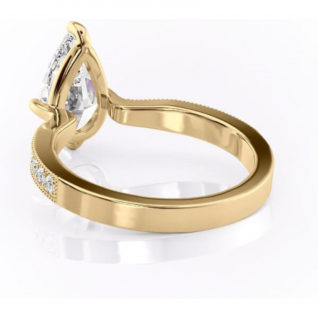 Inel de logodnă Thalia din aur Galben 14kt cu moissanite tăietură pară – Montură pavé rafinată pentru profil mediu | Personalizează și configurează gratuit online [3]