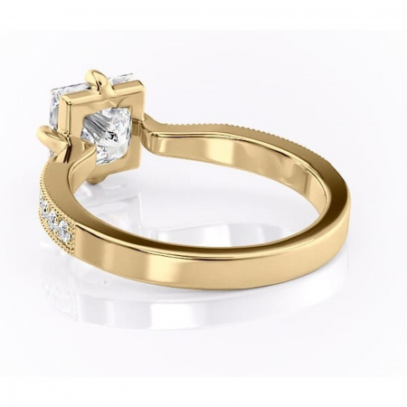 Inel de logodnă Thalia din aur Galben 14kt cu moissanite tăietură princess – Montură pavé rafinată pentru profil mediu | Personalizează și configurează gratuit online [3]