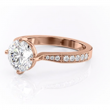 Inel de logodnă Thalia din aur Rose 14kt cu moissanite tăietură rotundă – Montură pavé rafinată pentru profil mediu | Personalizează și configurează gratuit online [6]